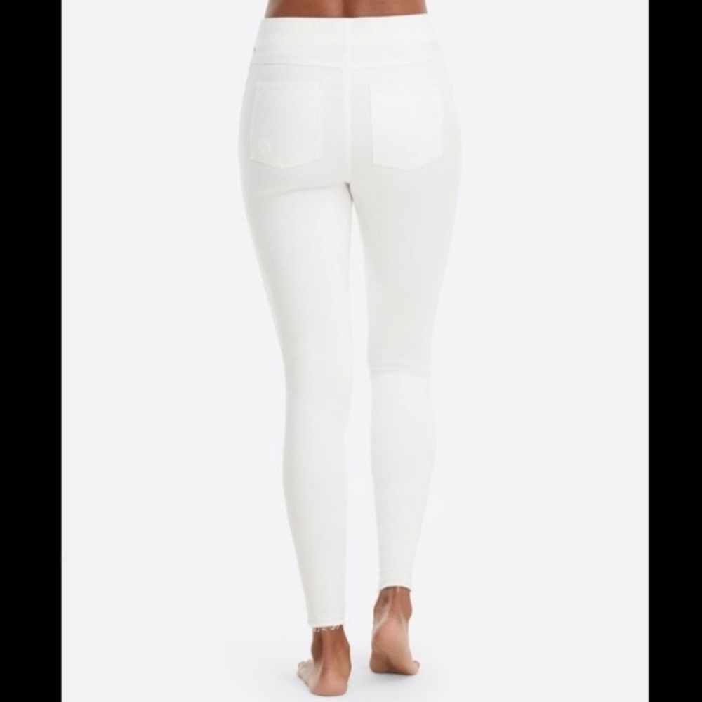 Spanx Distressed Skinny Jegging Jean Legging in White